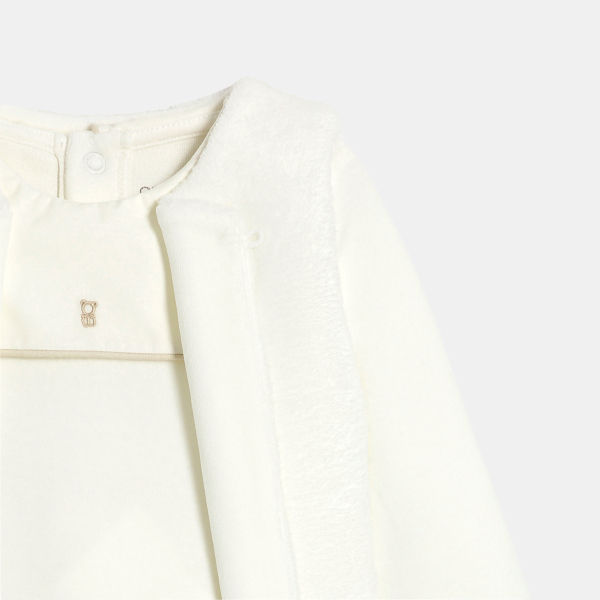 طقم نوم مخملي أبيض اللون للفتيان الرضع، مع صدرية بدون أكمام من قماش البوا الناعم